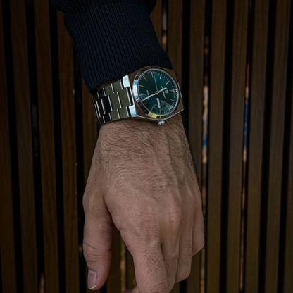 Moderner Mann SIGNATURE-UHR